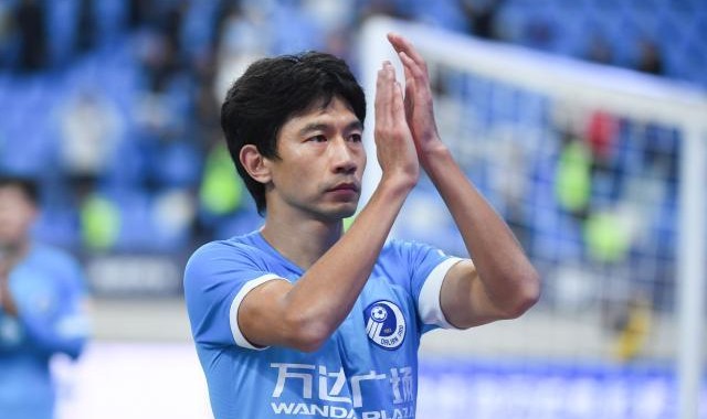 kaiyun体育网-朱挺退役！世青赛曾凌空破门 国奥战拜仁入2球