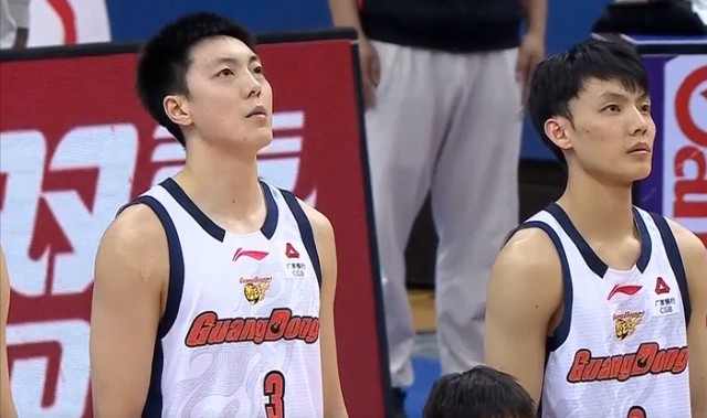 kaiyun正规平台-CBA：胡明轩13分加时逆转，18岁小将22+8，拼到4人五犯离场|麦考尔|王洪泽|米奇|韦瑟斯庞|客队_新浪体育_新浪新闻