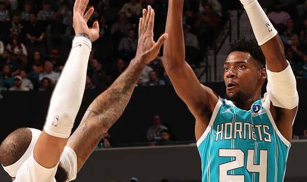 kaiyun体育网-双杀独行侠，豪取5连胜！黄蜂26年以来20胜，联盟第二仅次于绿军|凯尔特人|三分球|波士顿凯尔特人队|达拉斯独行侠队|亚特兰大老鹰队_新浪新闻