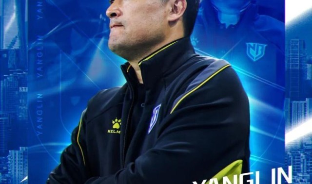 kaiyun正规平台-2026联赛首位下课主帅产生！李霄鹏接手宁波？球迷：要不韩鹏去吧